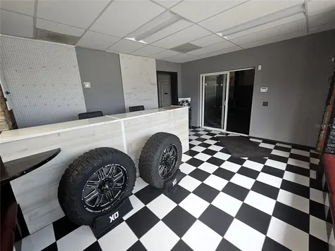 15217 Us Highway 301 Dade City FL 33523