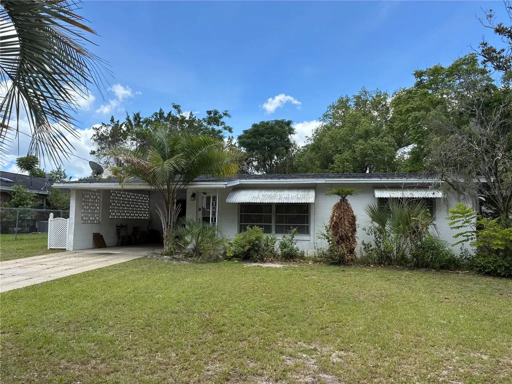 213 Colomba Road Debary FL 32713