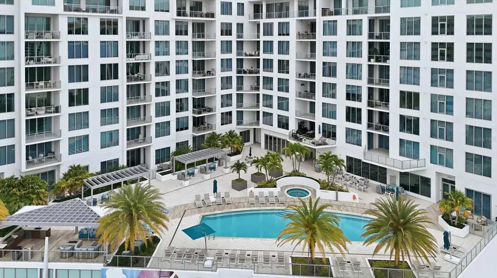 111 S Pineapple Avenue Sarasota FL 34236