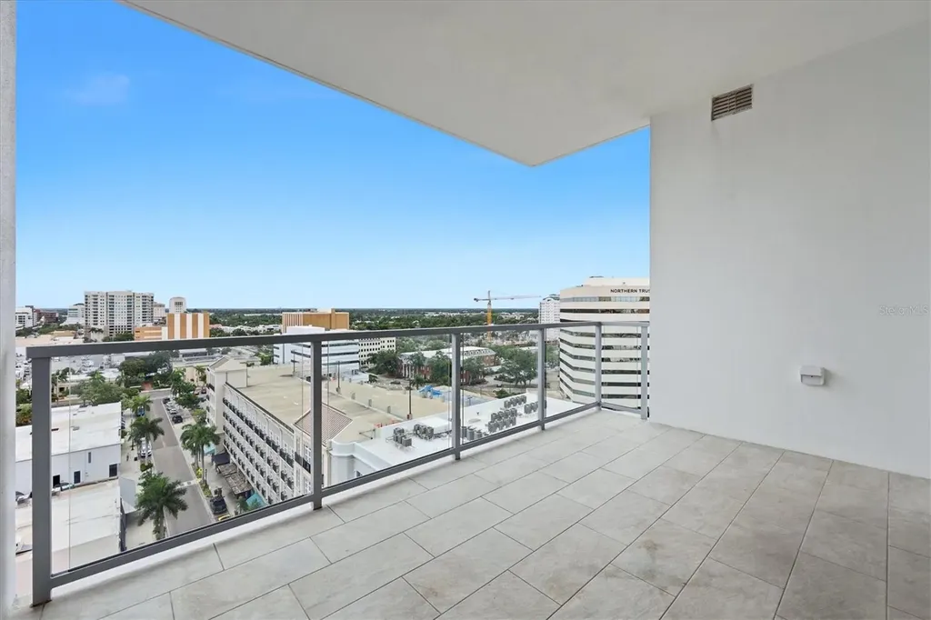 111 S Pineapple Avenue Sarasota FL 34236