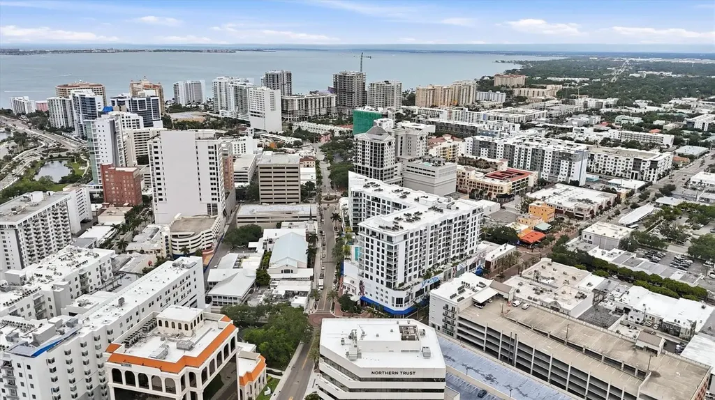 111 S Pineapple Avenue Sarasota FL 34236