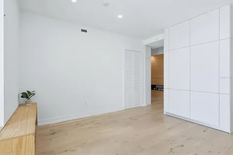 111 S Pineapple Avenue Sarasota FL 34236