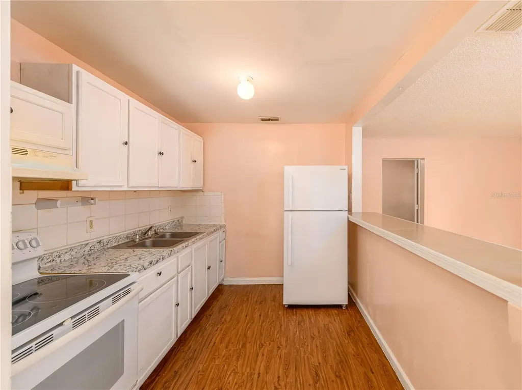 8702 Fish Lake Road Tampa FL 33619
