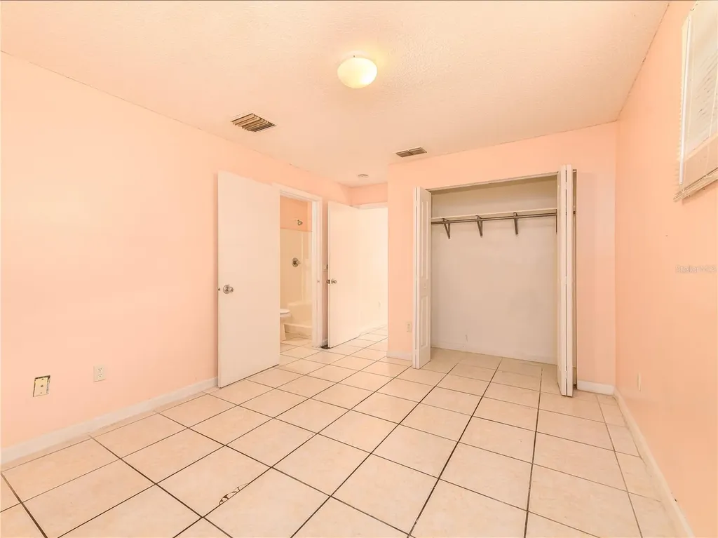 8702 Fish Lake Road Tampa FL 33619