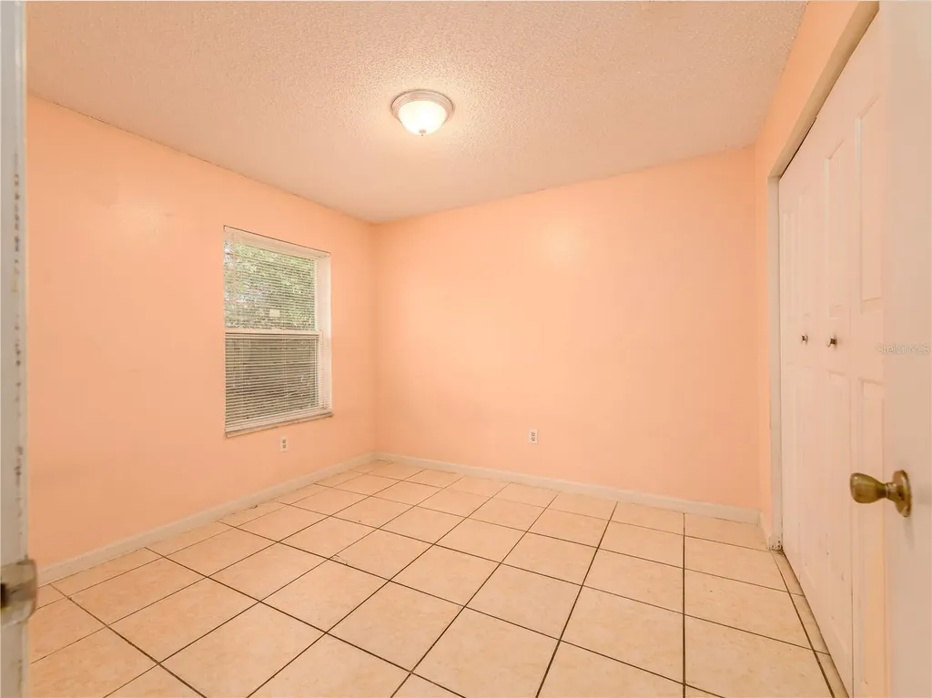 8702 Fish Lake Road Tampa FL 33619