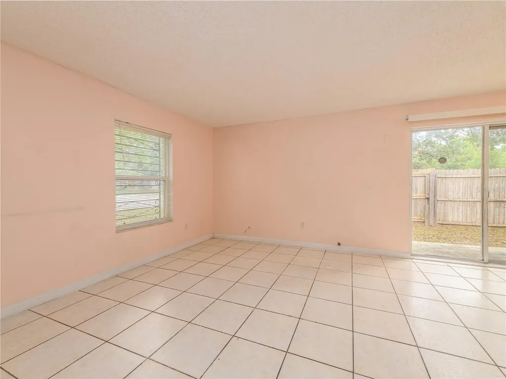 8702 Fish Lake Road Tampa FL 33619
