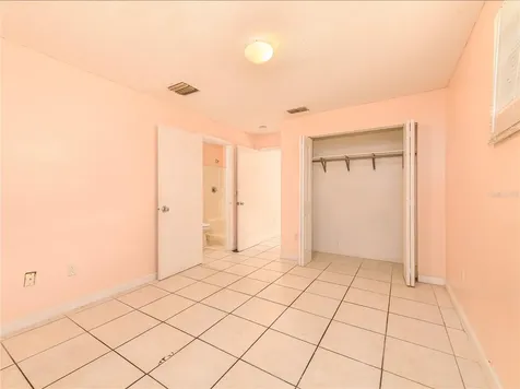 8702 Fish Lake Road Tampa FL 33619