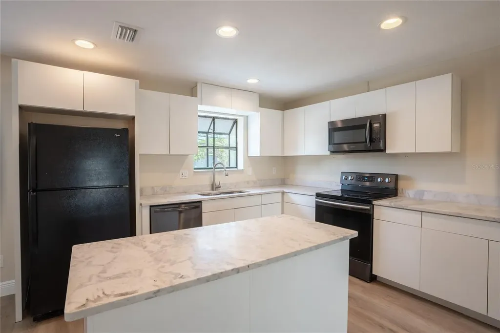 5409 Sweetwater Terrace Circle Tampa FL 33634