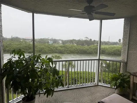 426 Bouchelle Drive New Smyrna Beach FL 32169