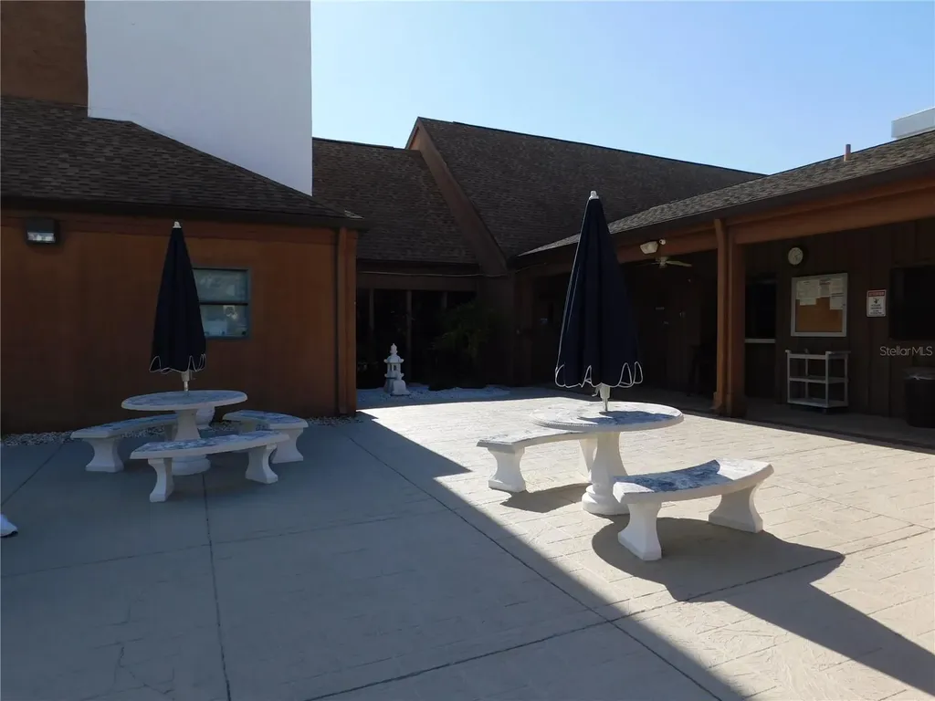8020 Hunters Whip Row Hudson FL 34667