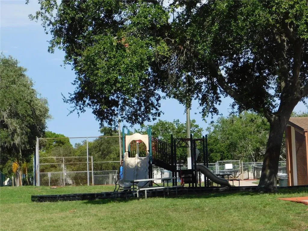 8020 Hunters Whip Row Hudson FL 34667