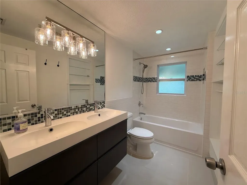 3211 Mayflower Street Sarasota FL 34231
