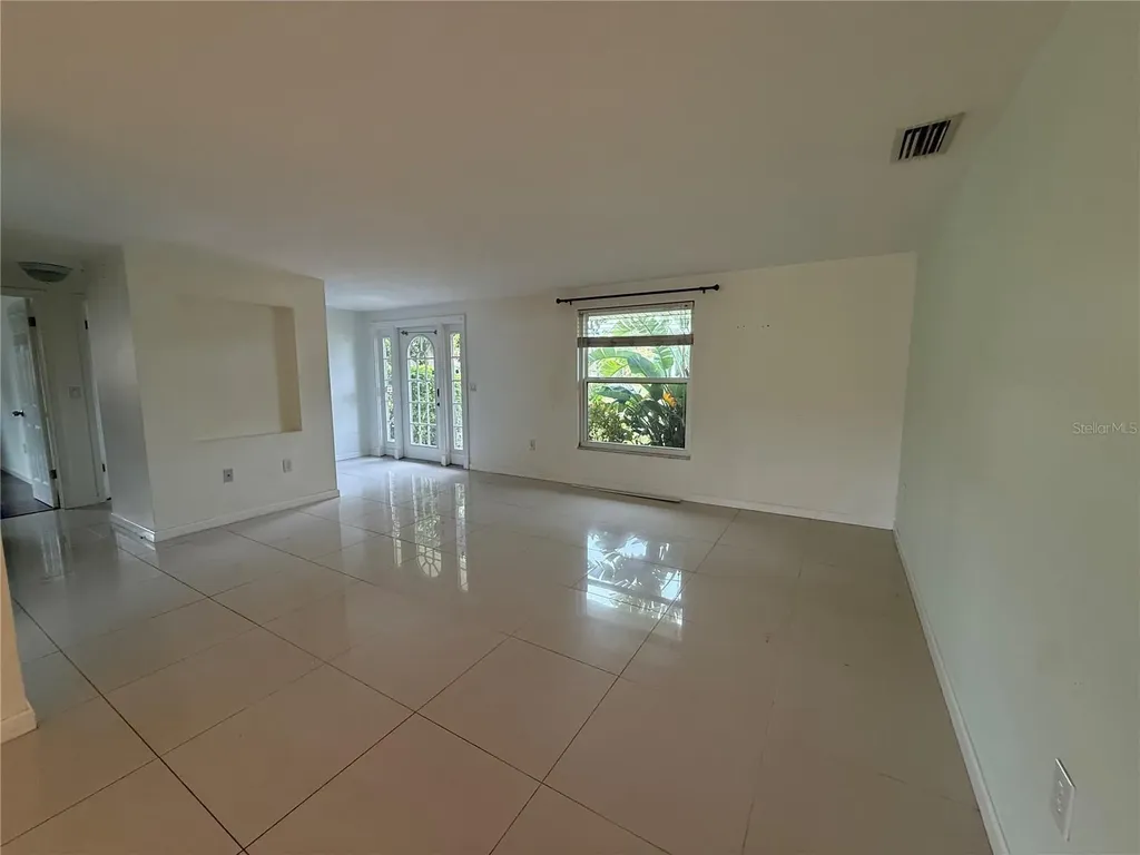 3211 Mayflower Street Sarasota FL 34231
