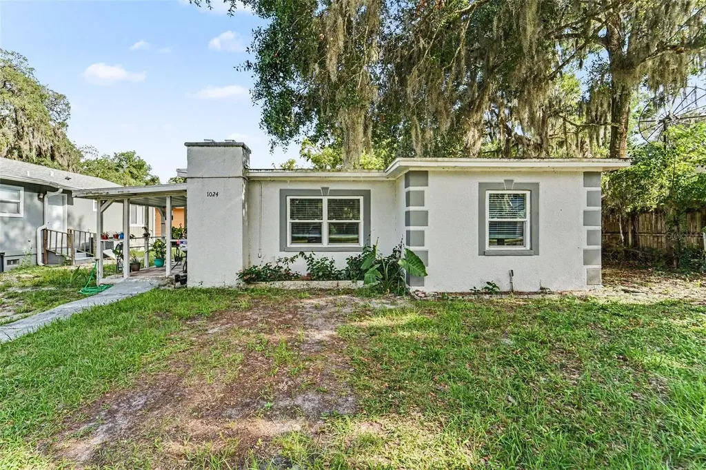 1024 Grant Avenue Mount Dora FL 32757