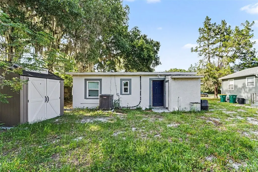 1024 Grant Avenue Mount Dora FL 32757