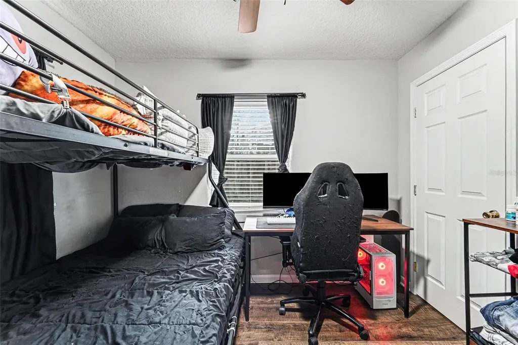 1024 Grant Avenue Mount Dora FL 32757