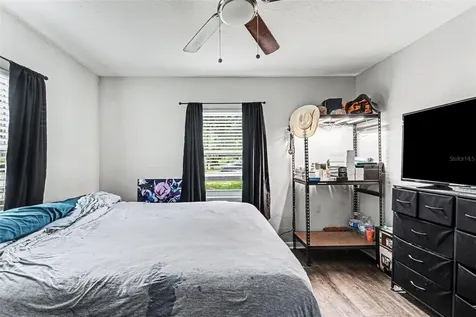 1024 Grant Avenue Mount Dora FL 32757
