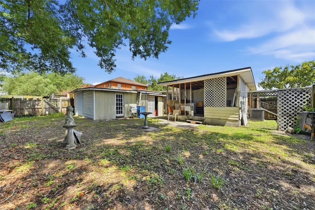 3004 W Gray Street Tampa FL 33609