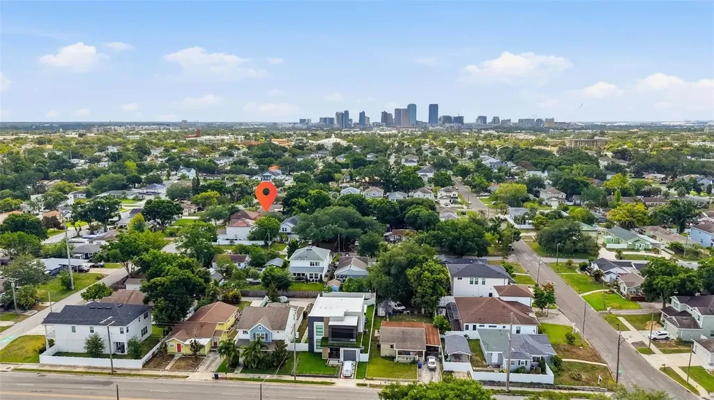 3004 W Gray Street Tampa FL 33609