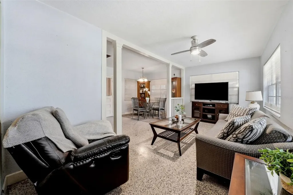 3004 W Gray Street Tampa FL 33609