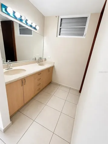 L-143 Urb Palacios Del Pr Calle Pacifico Juana Diaz PR 00795