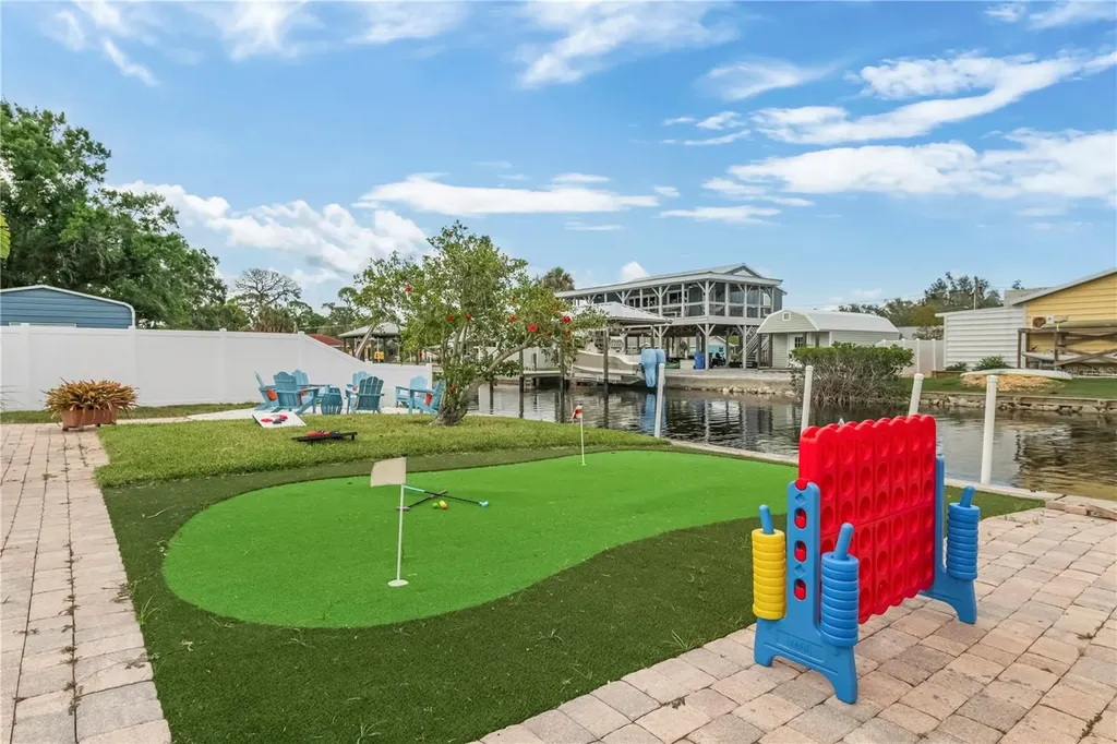 103 W North Branch Road Ruskin FL 33570