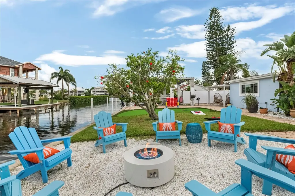 103 W North Branch Road Ruskin FL 33570