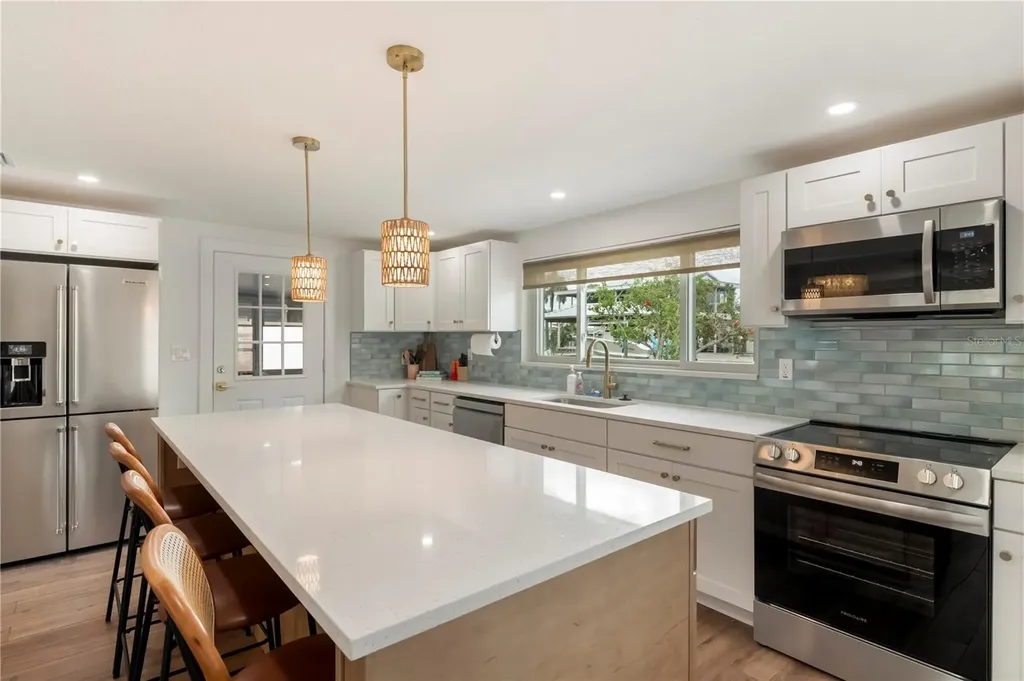 103 W North Branch Road Ruskin FL 33570