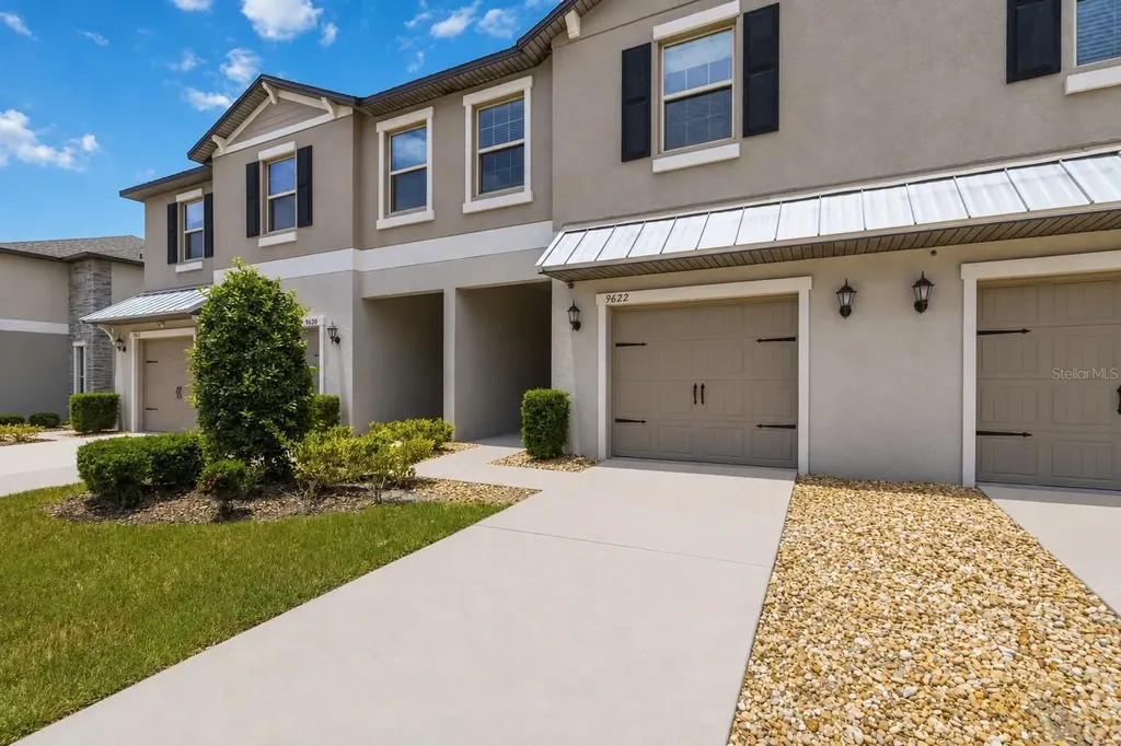 9622 Pembrooke Pines Drive Sun City Center FL 33573