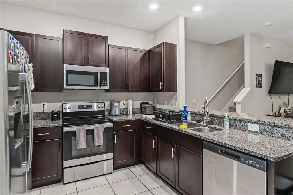 9622 Pembrooke Pines Drive Sun City Center FL 33573