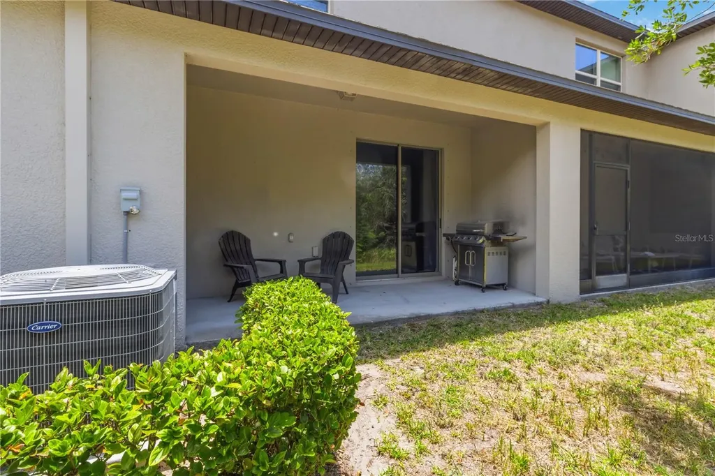 9622 Pembrooke Pines Drive Sun City Center FL 33573