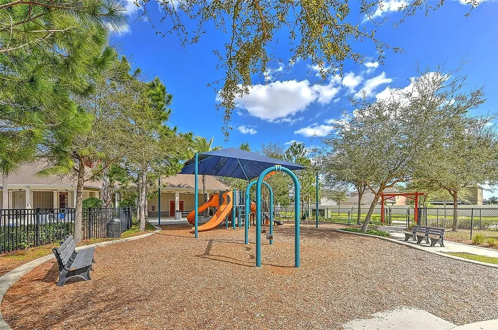 9622 Pembrooke Pines Drive Sun City Center FL 33573