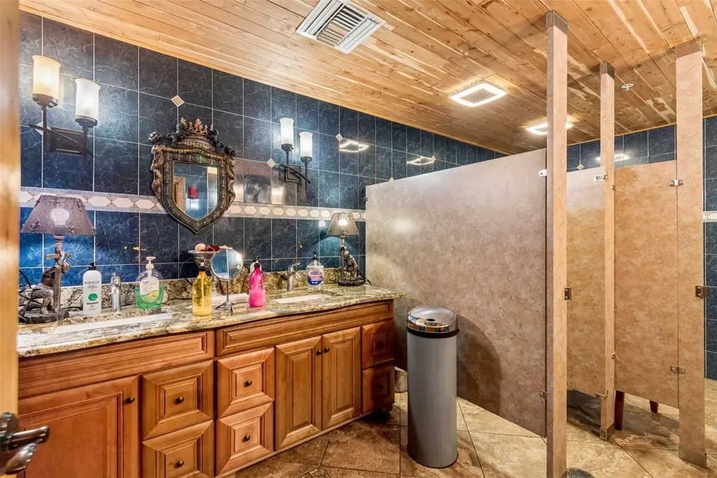 3007 Commercial Way Spring Hill FL 34606