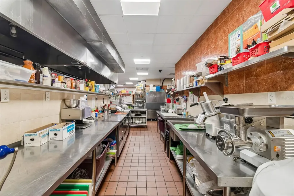 3007 Commercial Way Spring Hill FL 34606