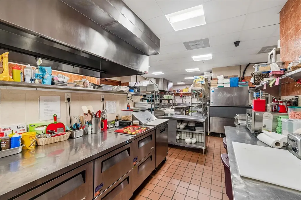 3007 Commercial Way Spring Hill FL 34606
