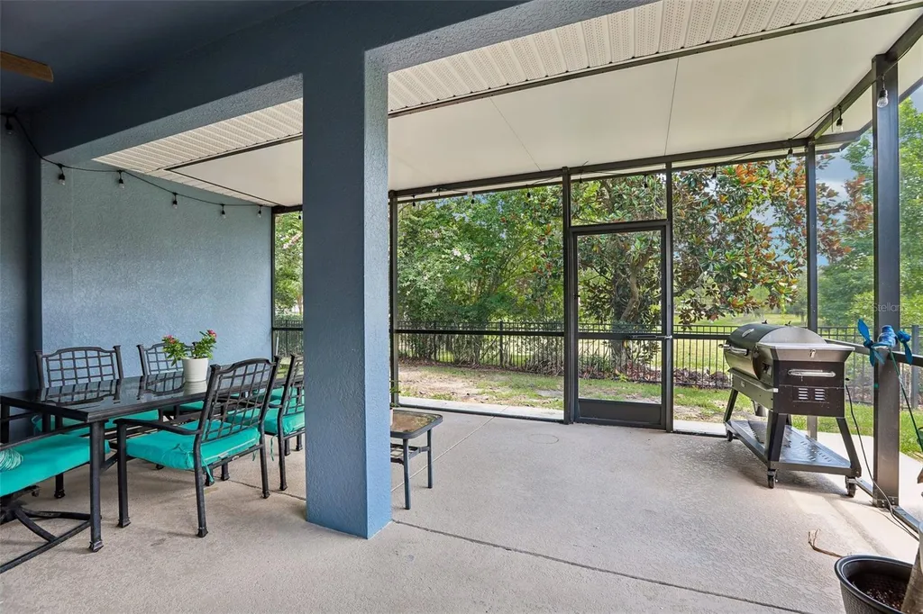 15863 Starling Water Drive Lithia FL 33547