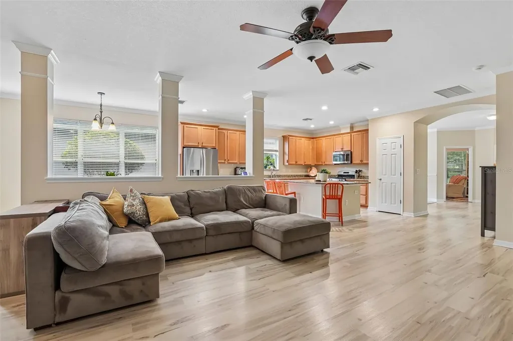 15863 Starling Water Drive Lithia FL 33547