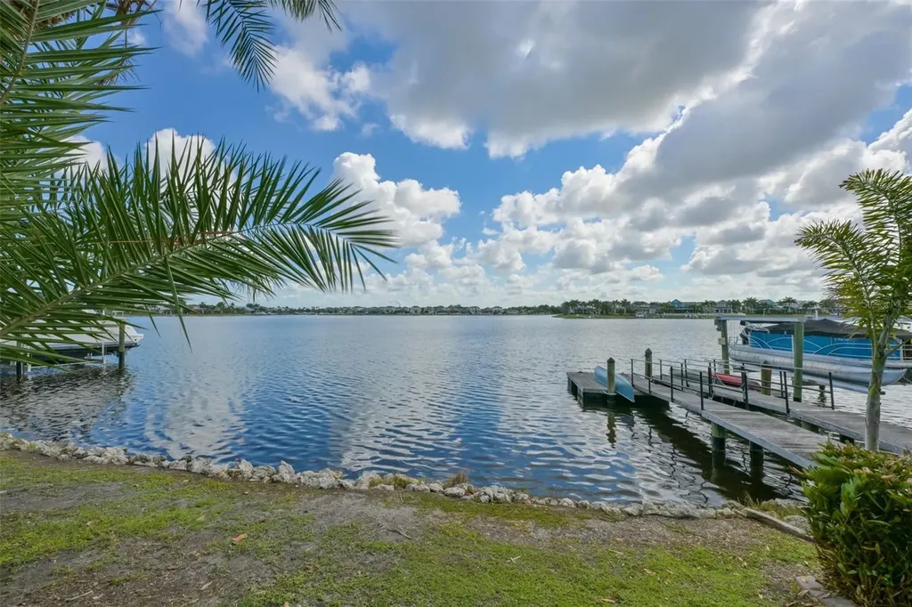 5229 Brighton Shore Drive Apollo Beach FL 33572