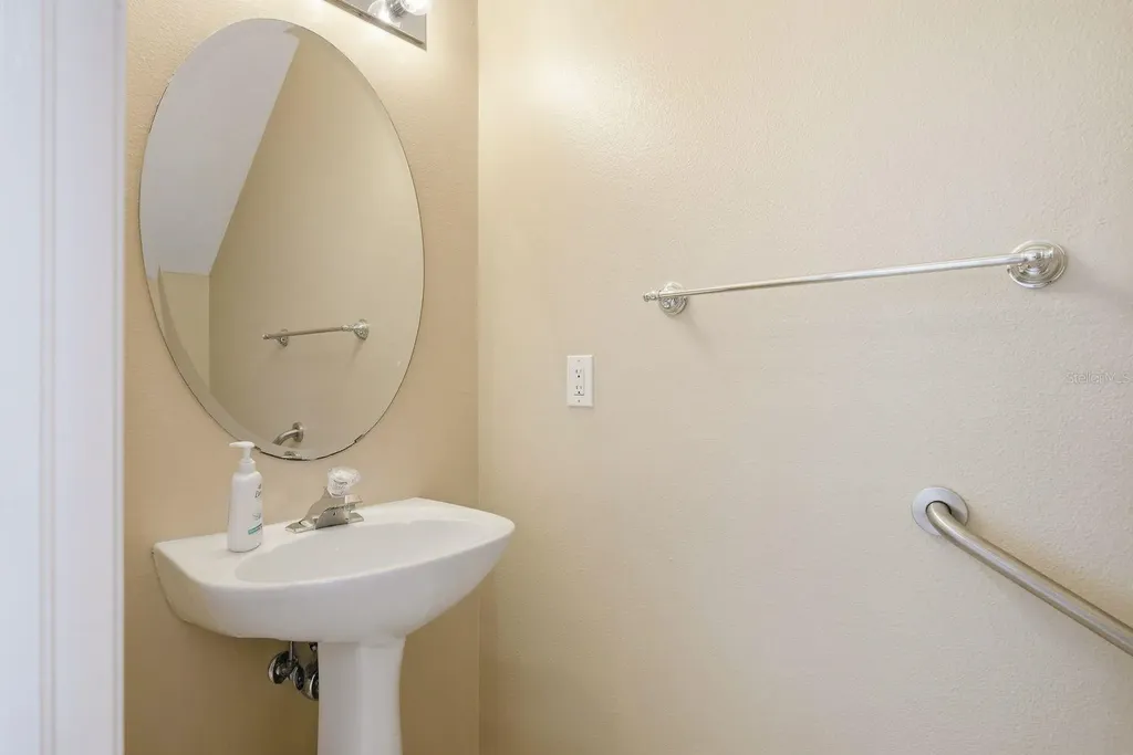 364 Ventura Drive Oldsmar FL 34677
