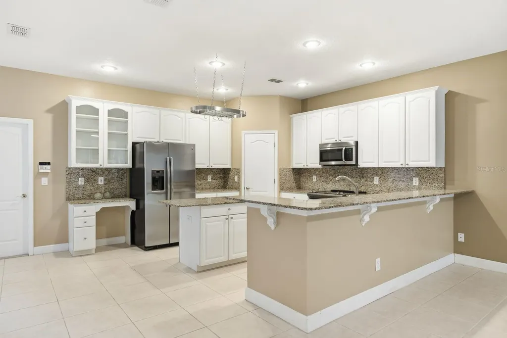 364 Ventura Drive Oldsmar FL 34677
