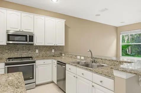 364 Ventura Drive Oldsmar FL 34677