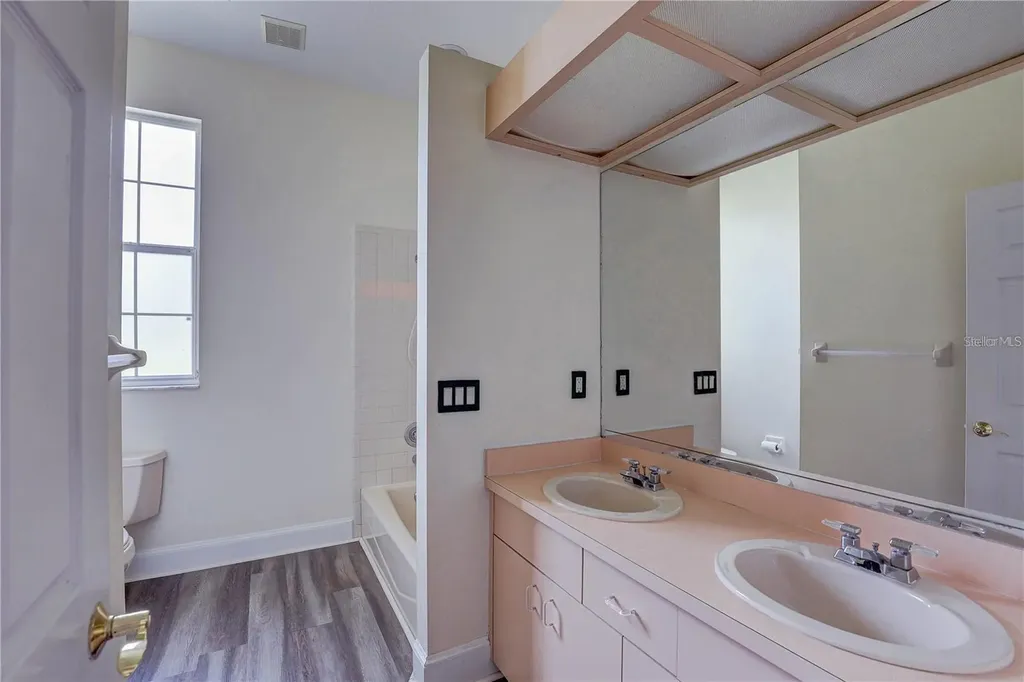 2208 Hampstead Court Safety Harbor FL 34695