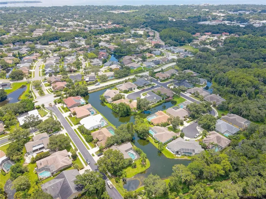 2208 Hampstead Court Safety Harbor FL 34695