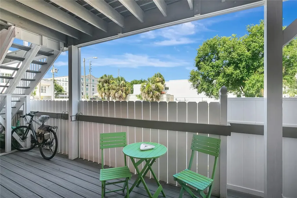 201 6th Street S St Petersburg FL 33701