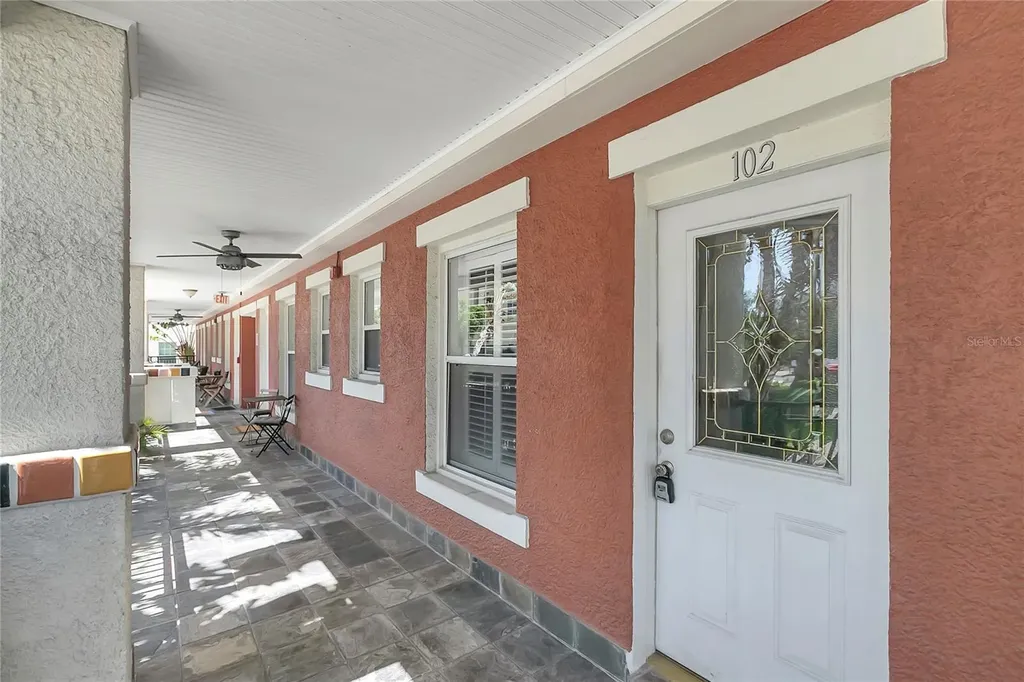 201 6th Street S St Petersburg FL 33701