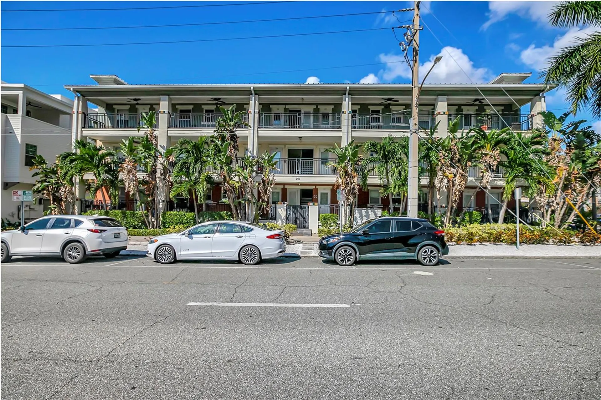 201 6th Street S St Petersburg FL 33701