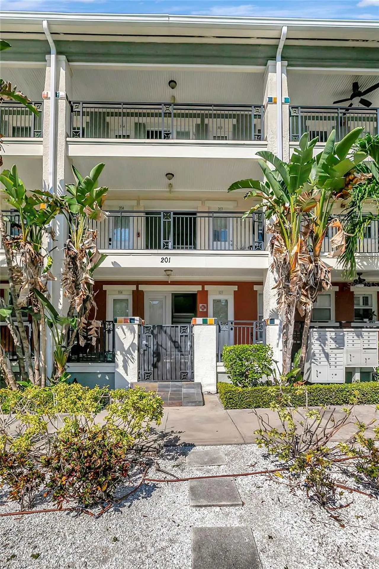 201 6th Street S St Petersburg FL 33701