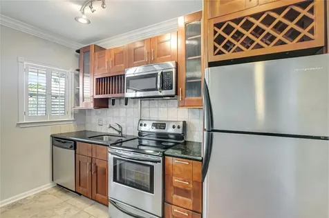 201 6th Street S St Petersburg FL 33701