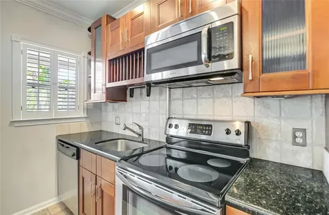 201 6th Street S St Petersburg FL 33701