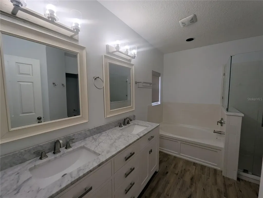 6202 Gannetdale Drive Lithia FL 33547
